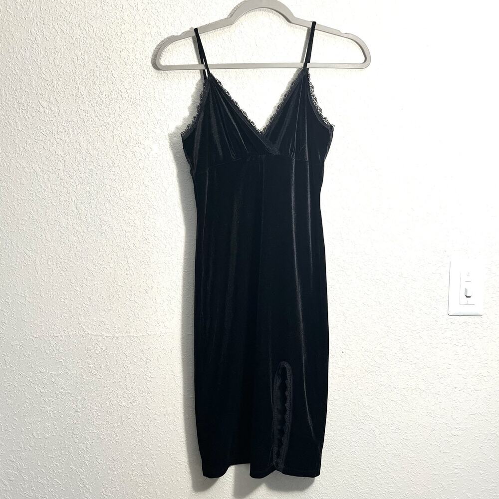 FOREVER 21 Black Velvet Lace Trim Slip Dress Slit Medium Romantic Goth Witchy